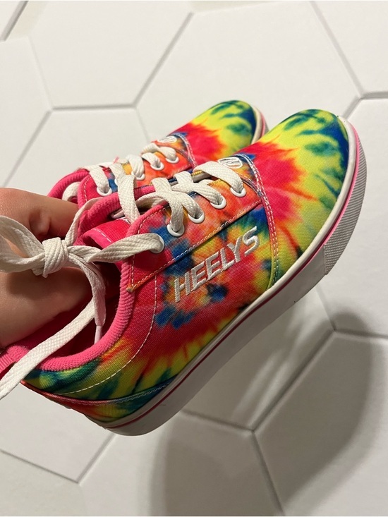 Heelys Other - Heelys Kids Tie-Dye Rainbow Skate Sneakers with Pink Trim